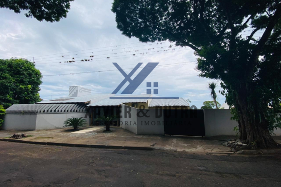 Casa à venda - 338.00m² - Parque Cidade Jardim, Umuarama-PR